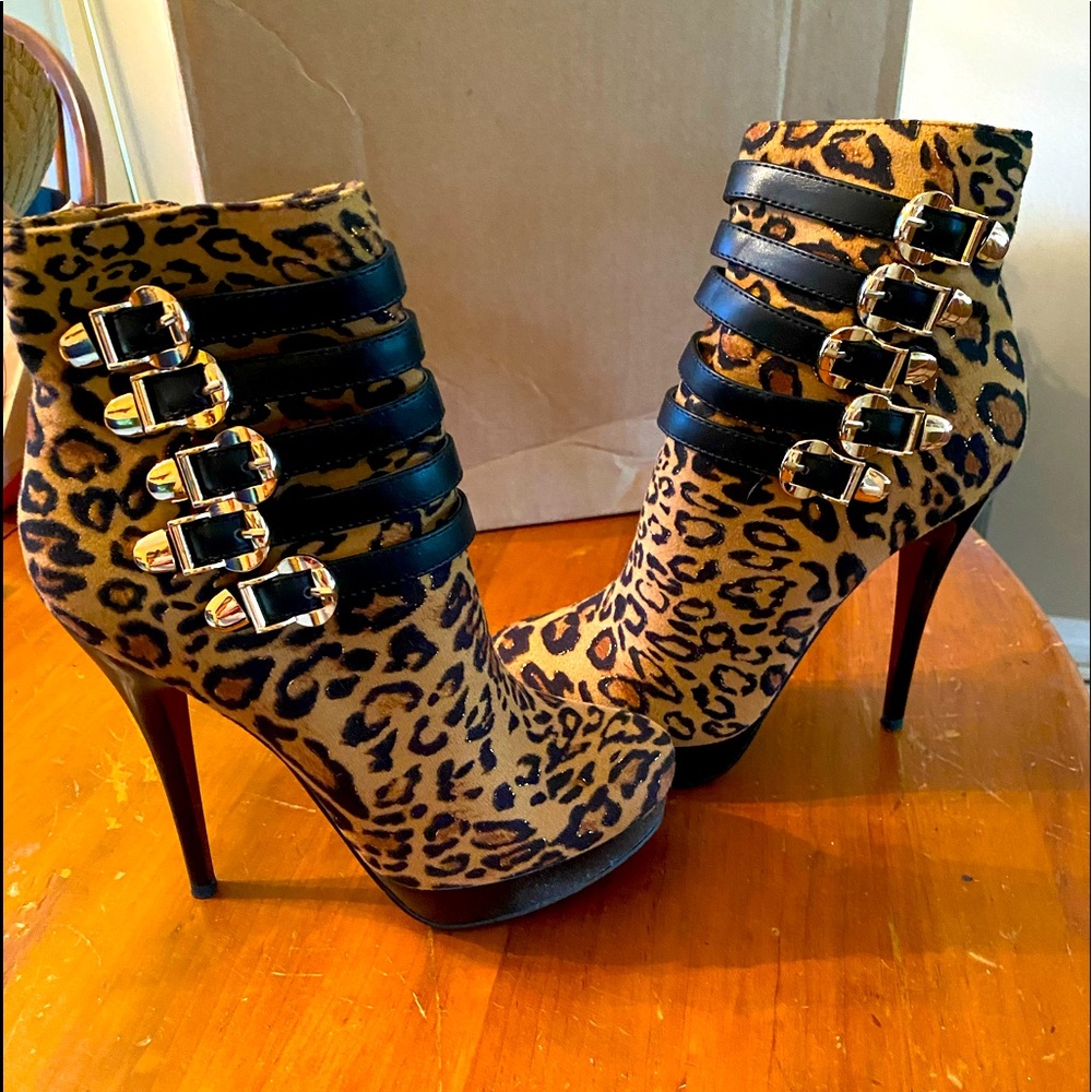Venus leopard boots.